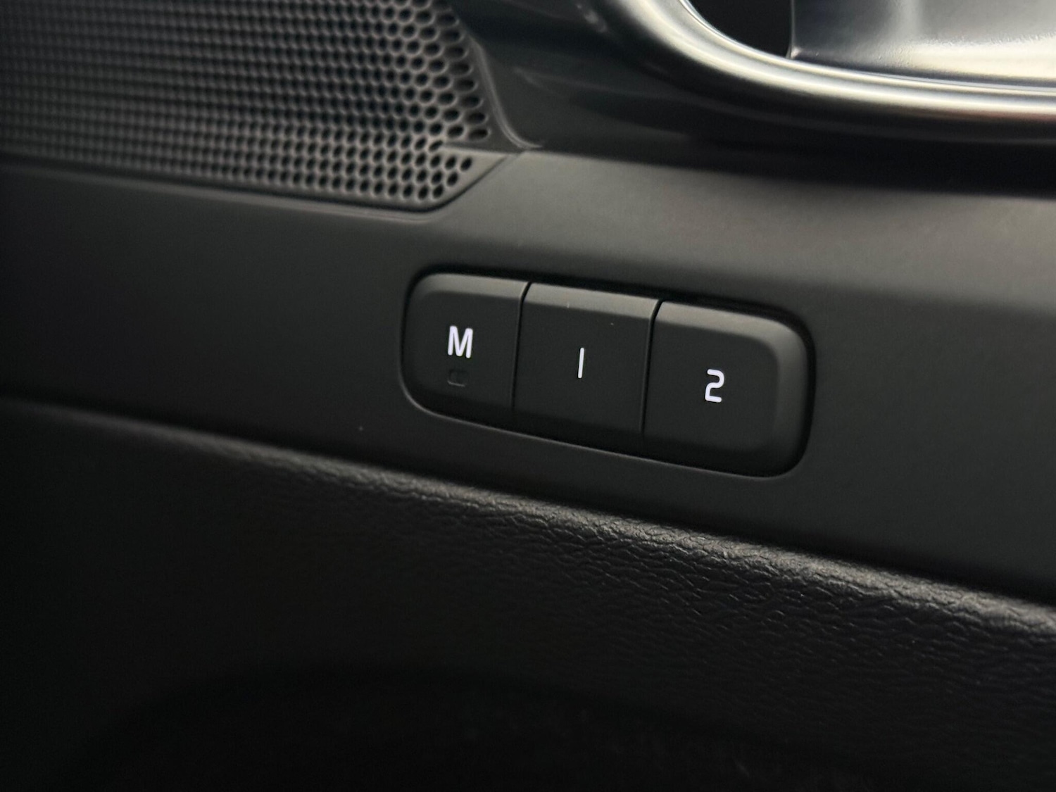 Used Volvo XC40 2021 for sale - 77268221: Photo 37