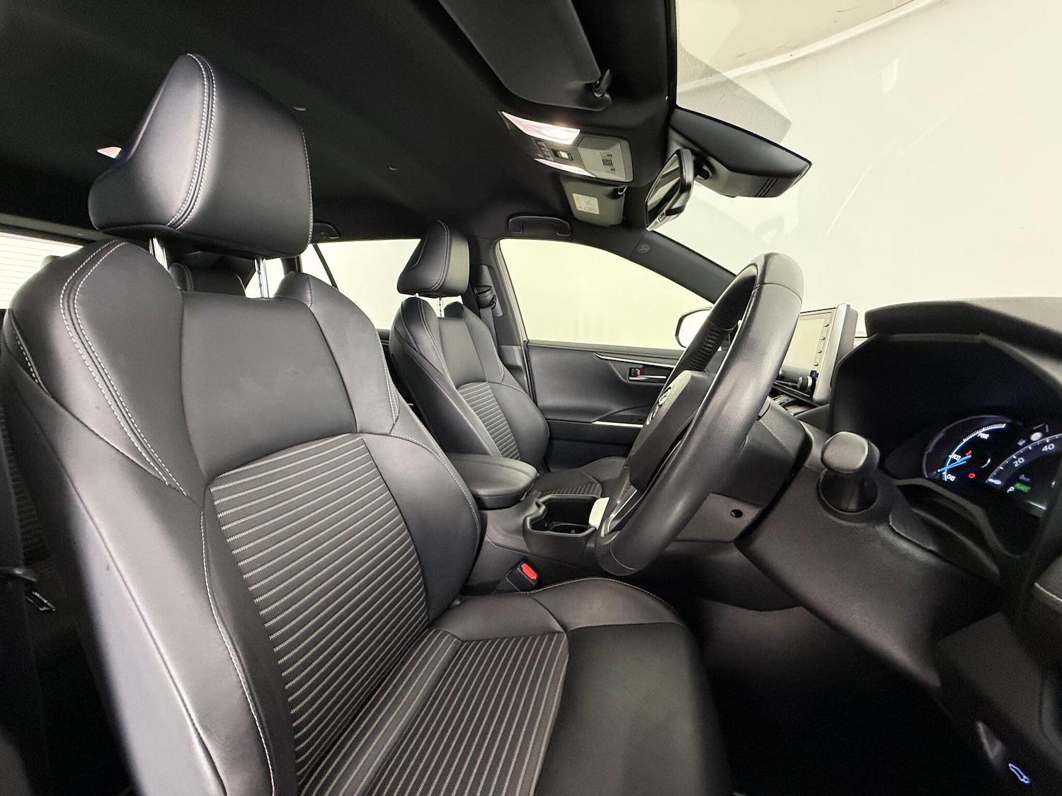 Used Toyota RAV4 2022 for sale - 76886283: Photo 15