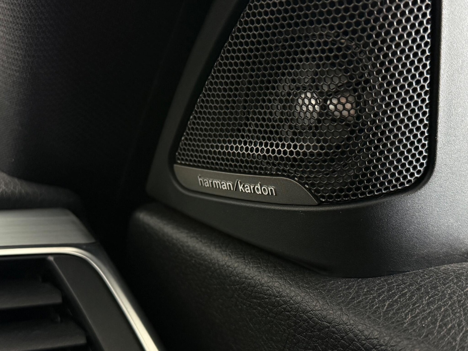 Used BMW 4 Series 2018 for sale - 76644996: Photo 40