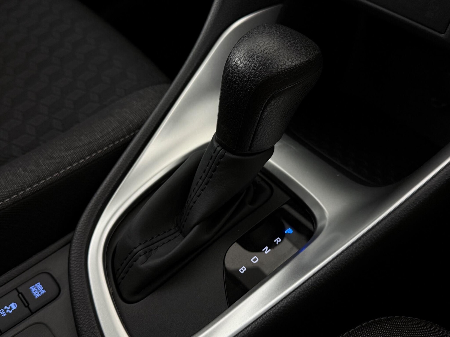 Used Toyota Yaris 2022 for sale - 77259901: Photo 28