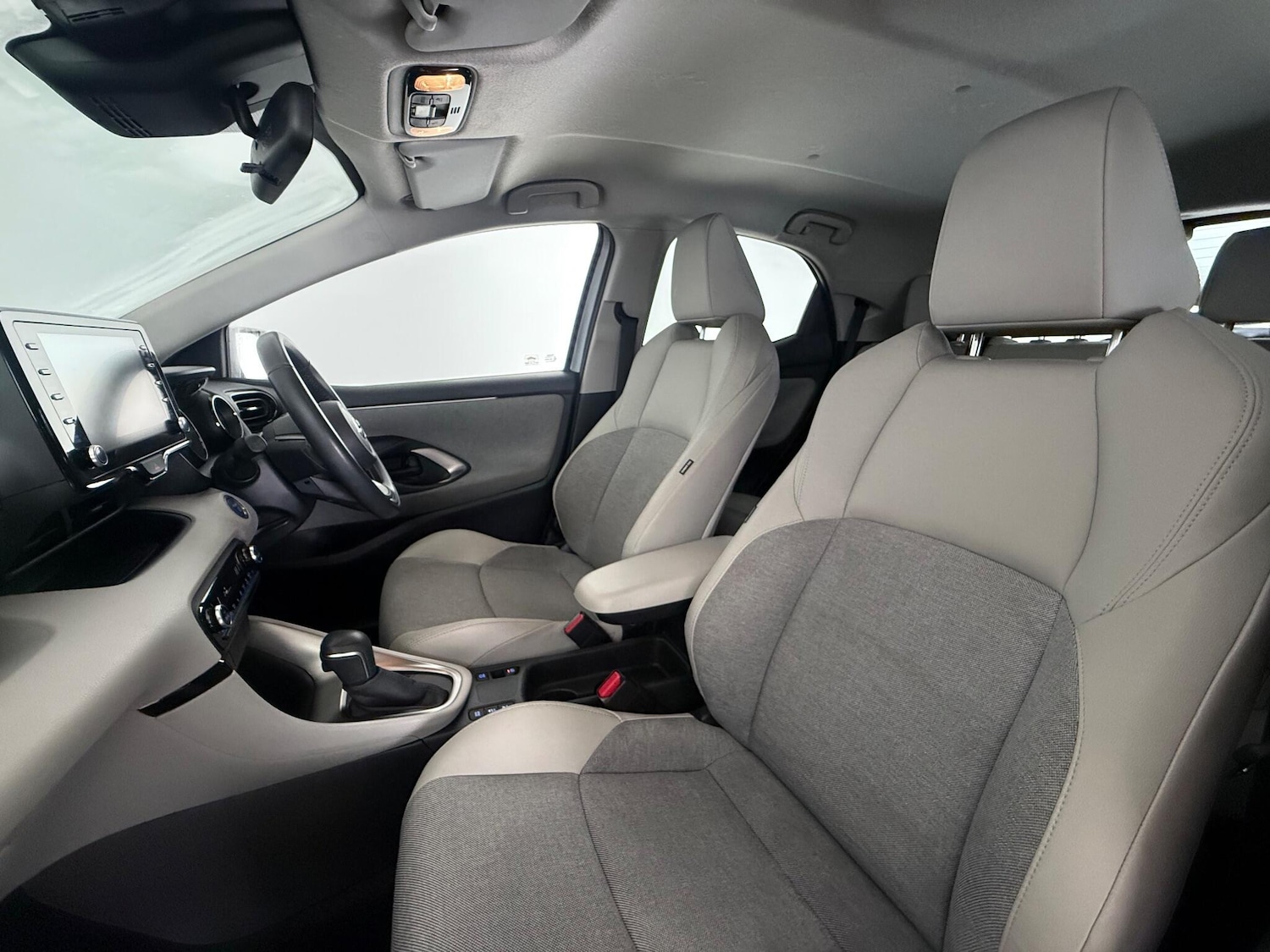 Used Toyota Yaris 2021 for sale - 77183106: Photo 12