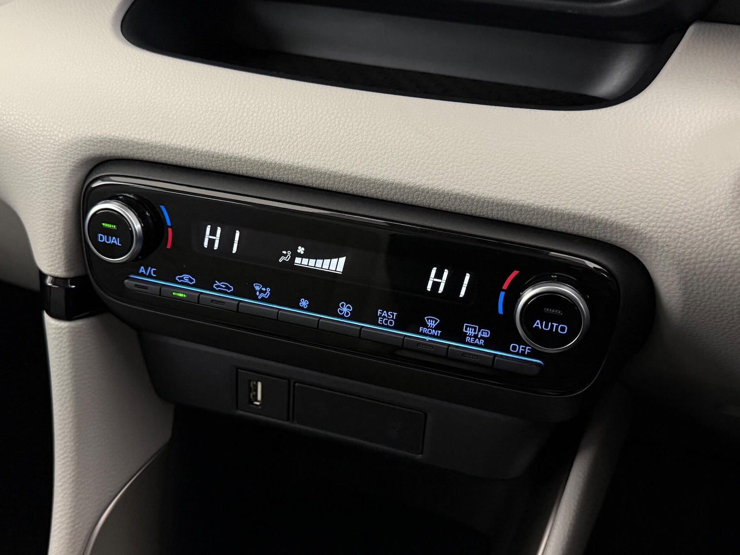 Used Toyota Yaris 2021 for sale - 77183106: Photo 30