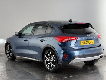 Used Ford Focus 2021 for sale - 76061810: Photo 4