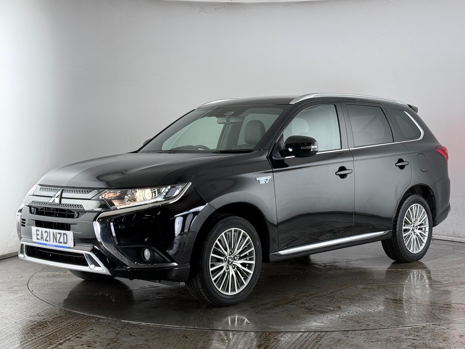Used Mitsubishi Outlander 2021 for sale - 77260103: Photo 3
