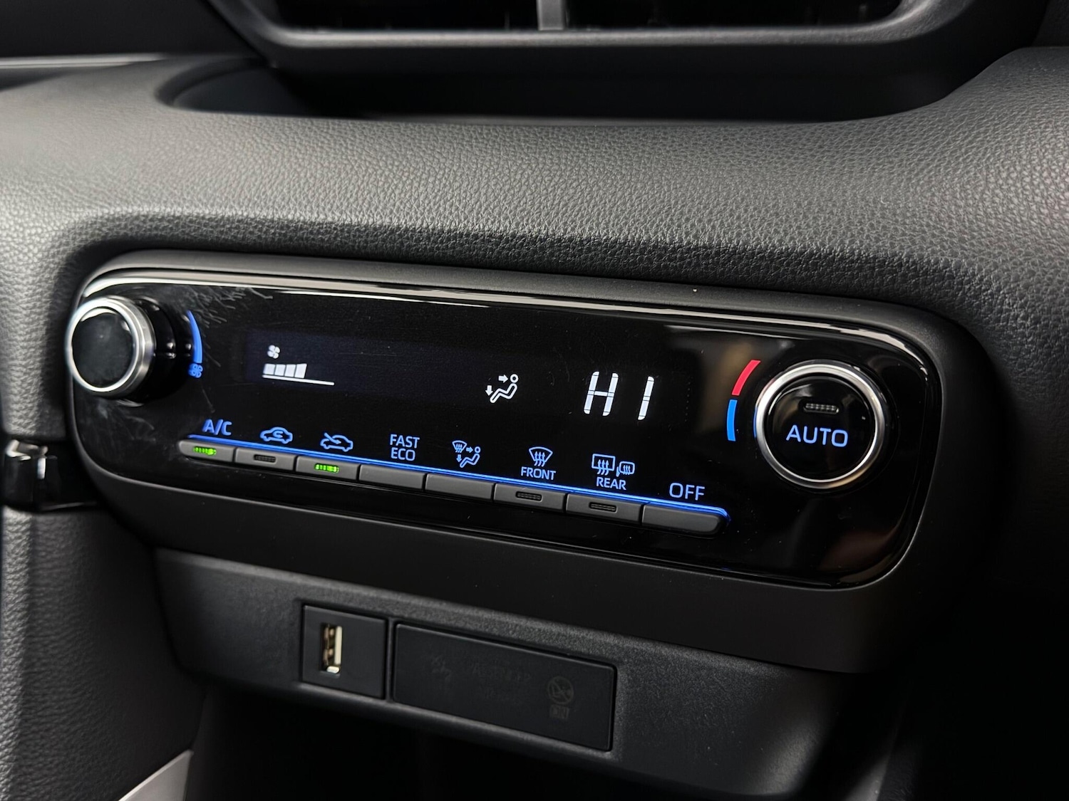 Used Toyota Yaris 2022 for sale - 77246628: Photo 30