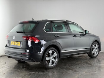 Used Volkswagen Tiguan 2019 for sale - 77243248: Photo