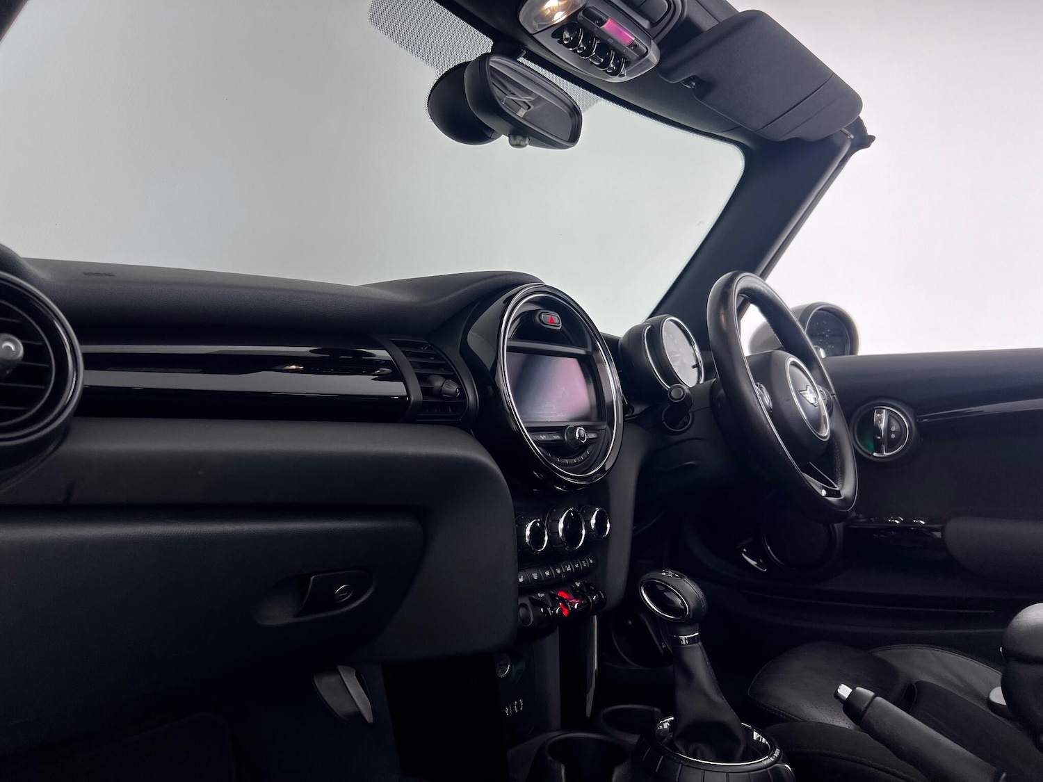 Used MINI Convertible 2016 for sale - 77182564: Photo 11