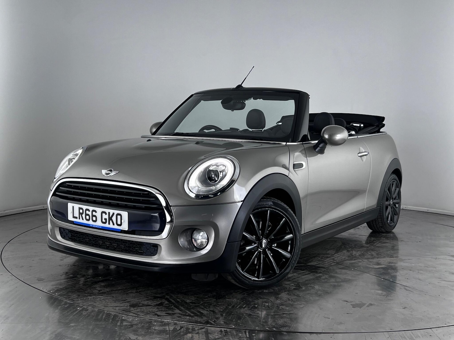 Used MINI Convertible 2016 for sale - 77182564: Photo 28