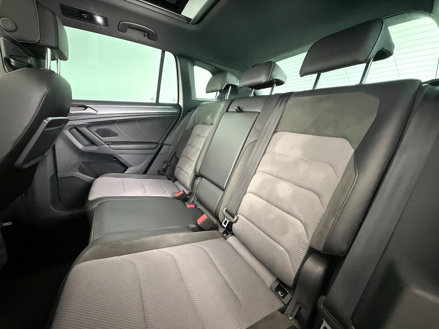 Used Volkswagen Tiguan 2018 for sale - 77217468: Photo 15