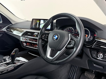 Used BMW 5 Series 2018 for sale - 79034605: Photo