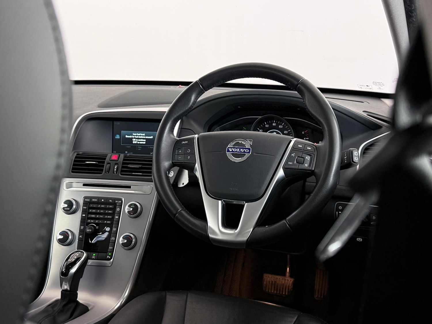 Used Volvo XC60 2017 for sale - 77221797: Photo 17