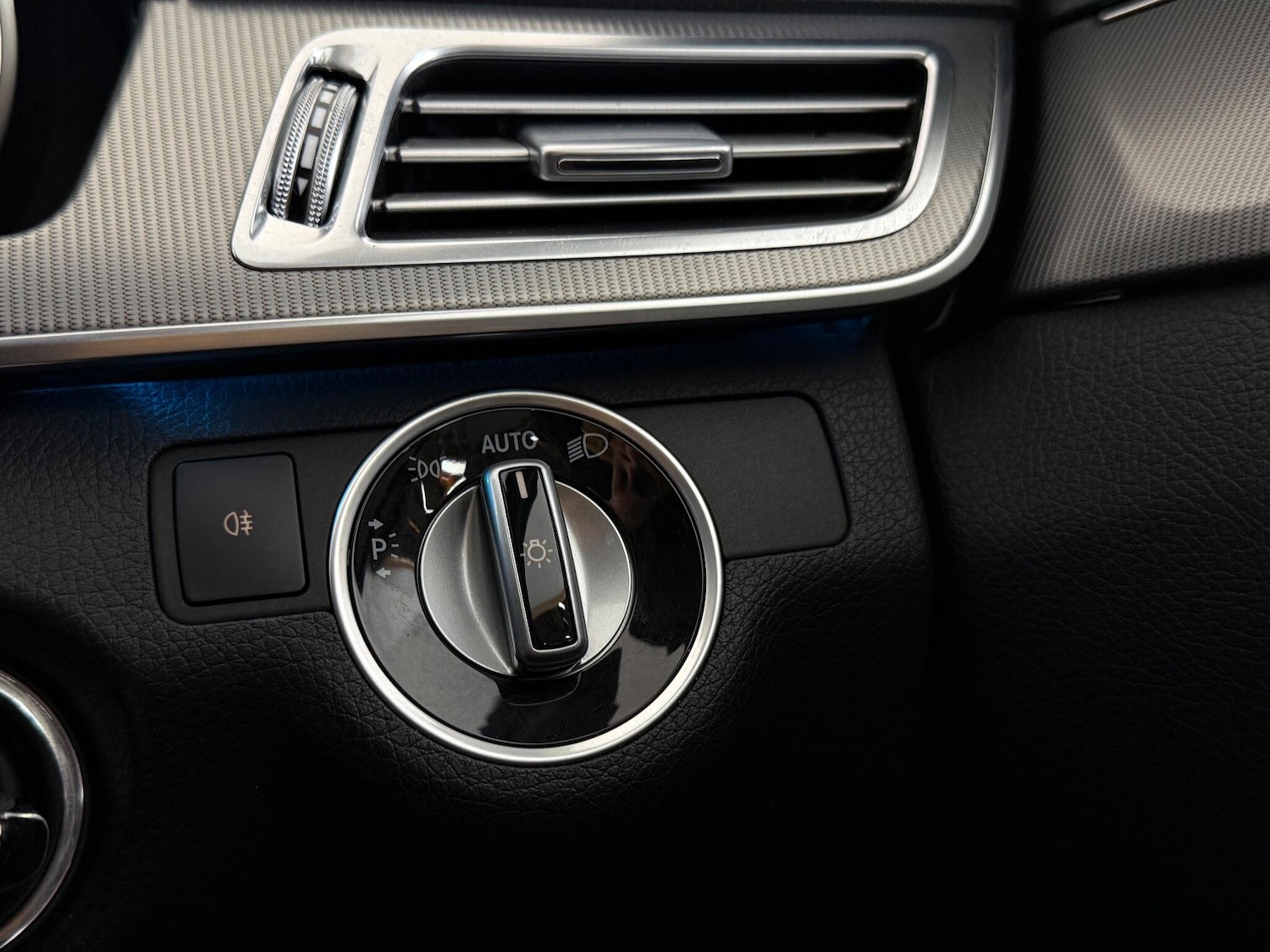 Used Mercedes-Benz E Class 2015 for sale - 77217392: Photo 26