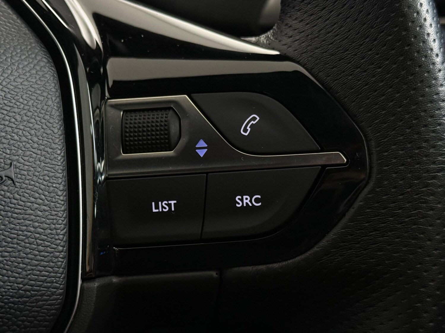 Used Peugeot 5008 2022 for sale - 77629870: Photo 14