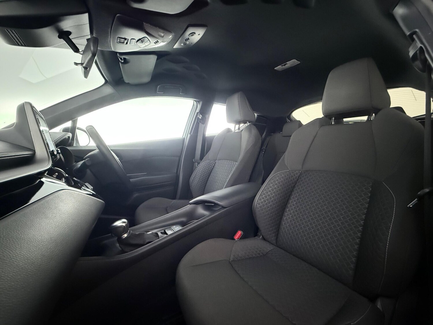 Used Toyota C-HR 2023 for sale - 78065043: Photo 13