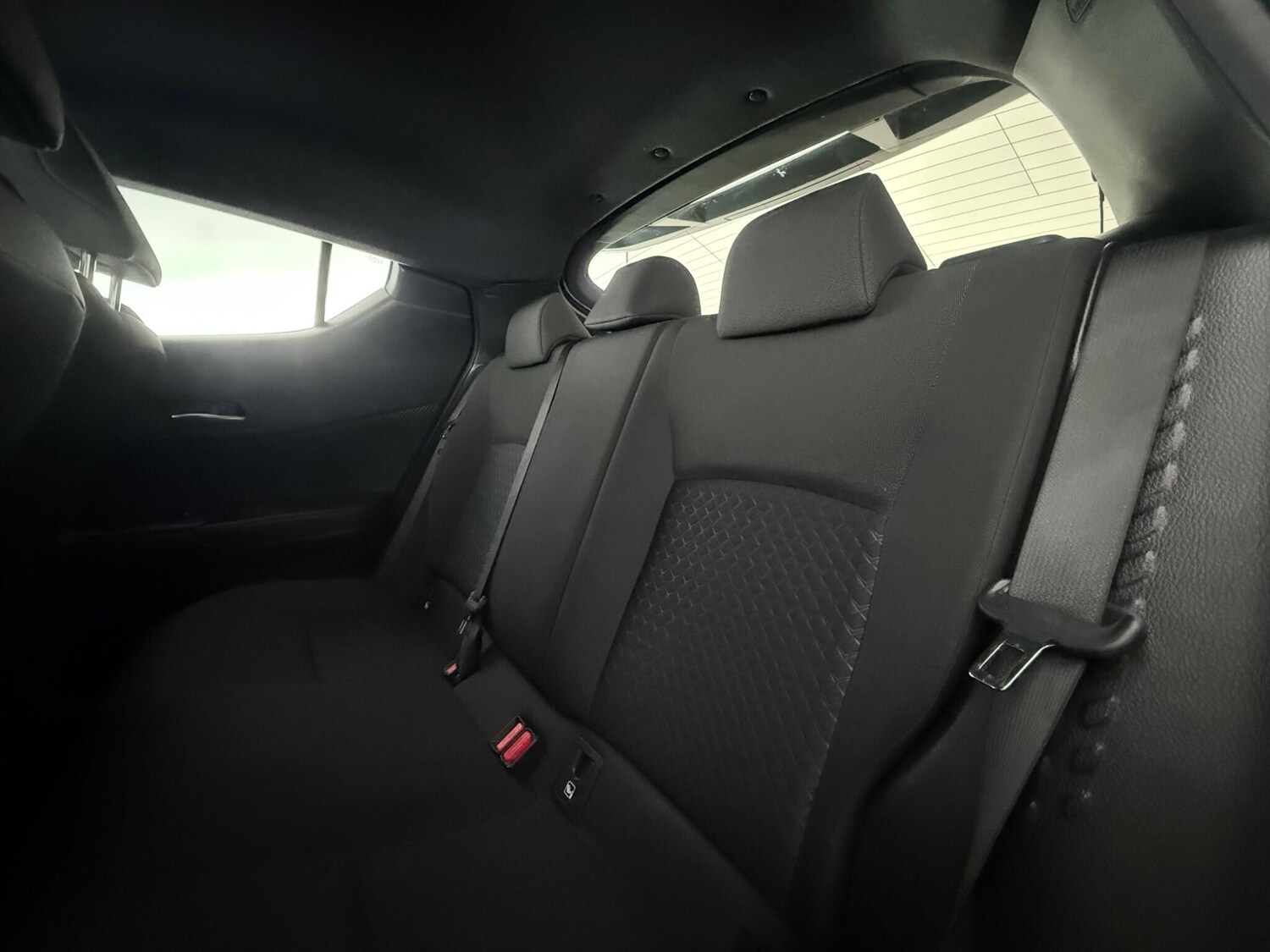 Used Toyota C-HR 2023 for sale - 78065043: Photo 14