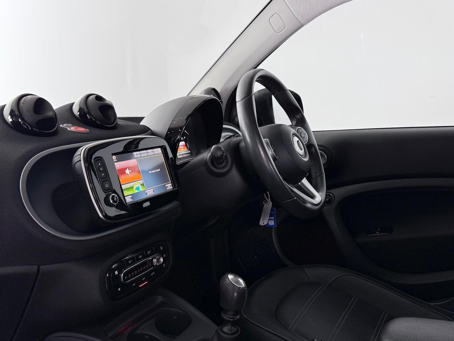 Used smart fortwo 2017 for sale - 77182860: Photo 13