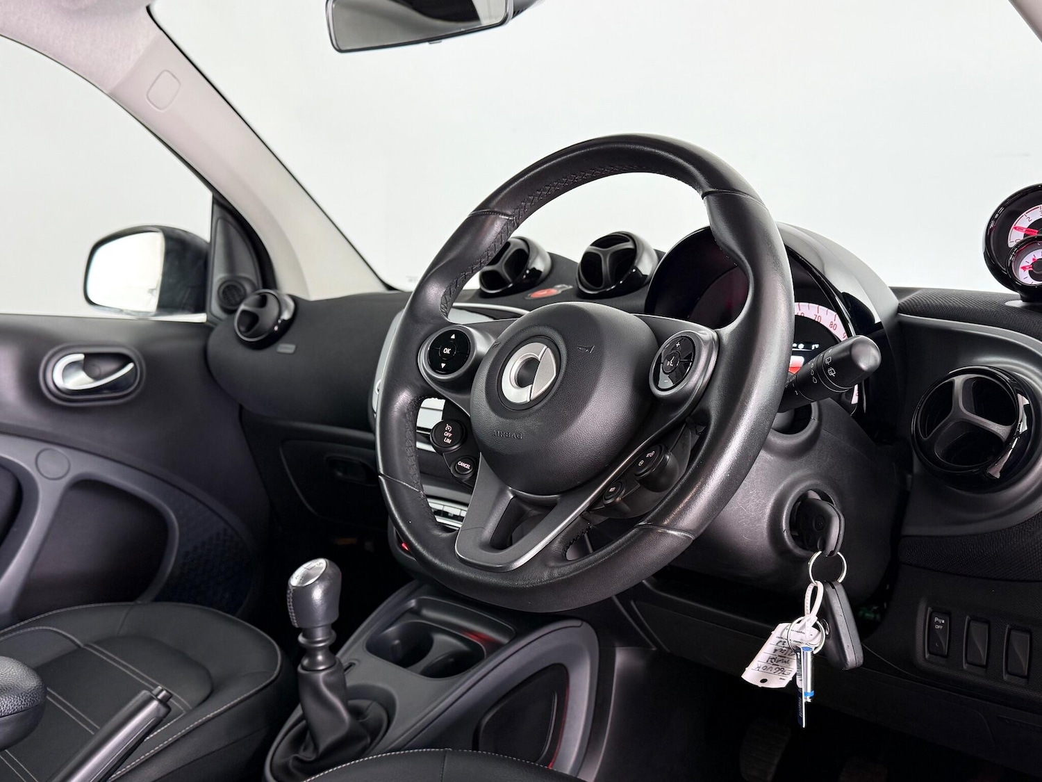 Used smart fortwo 2017 for sale - 77182860: Photo 14