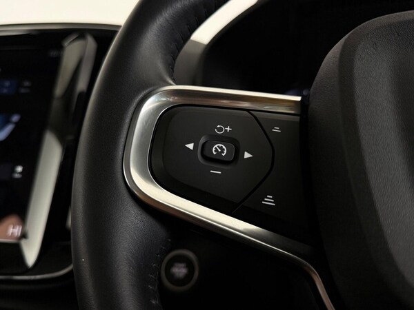Used Volvo XC40 2020 for sale - 76241458: Photo 24
