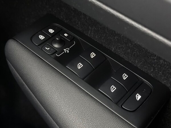 Used Volvo XC40 2020 for sale - 76241458: Photo 44