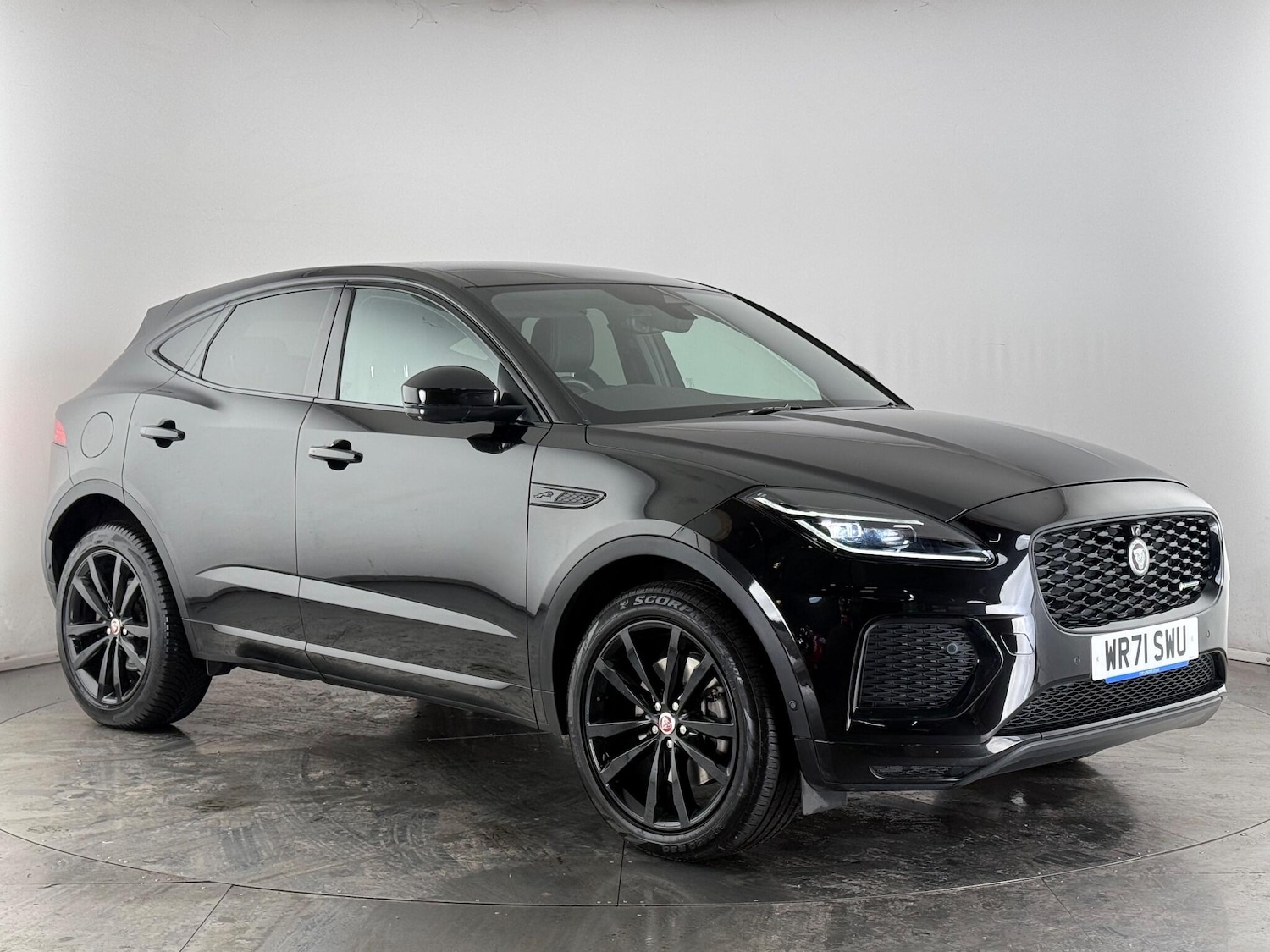 Used Jaguar E-Pace 2021 for sale - 76467308: Photo 1