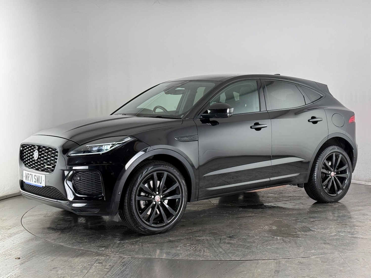 Used Jaguar E-Pace 2021 for sale - 76467308: Photo 3