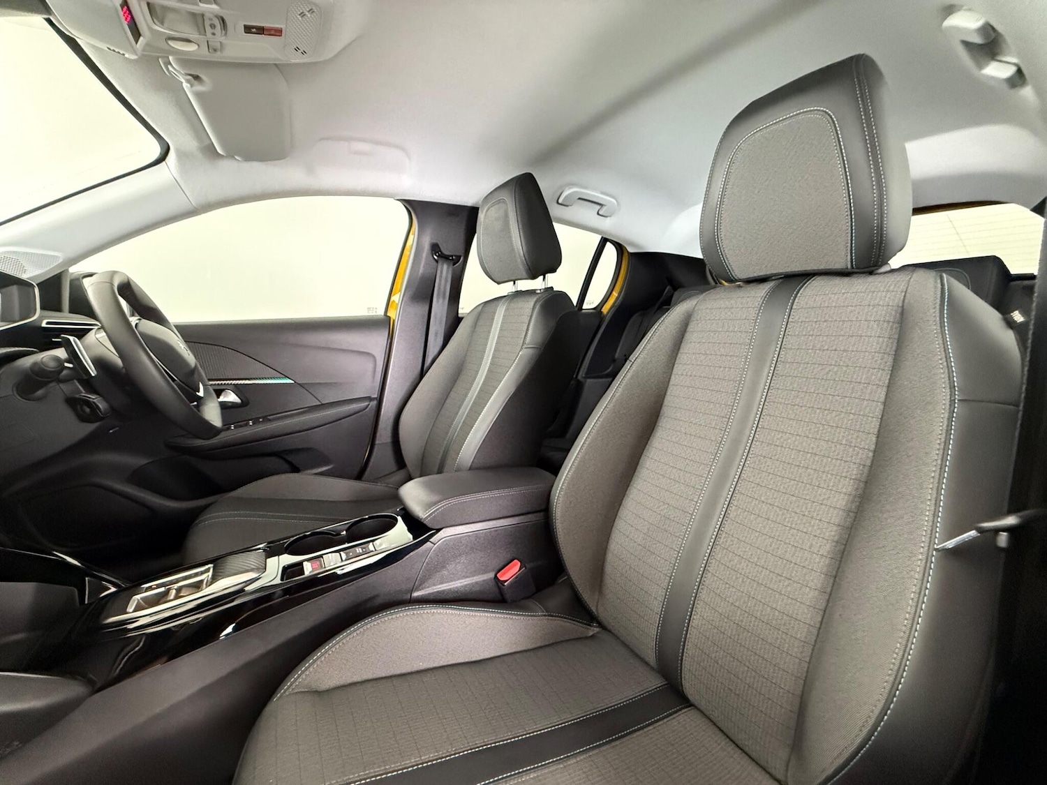 Used Peugeot 208 2023 for sale - 77769882: Photo 10