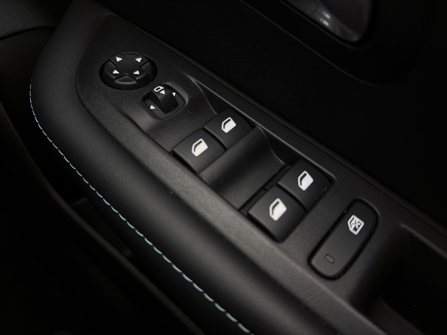 Used Peugeot 208 2023 for sale - 77769882: Photo 31