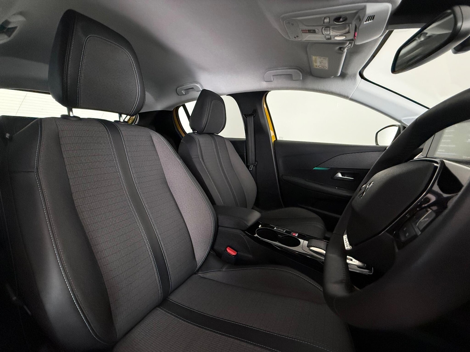 Used Peugeot 208 2023 for sale - 77769882: Photo 9