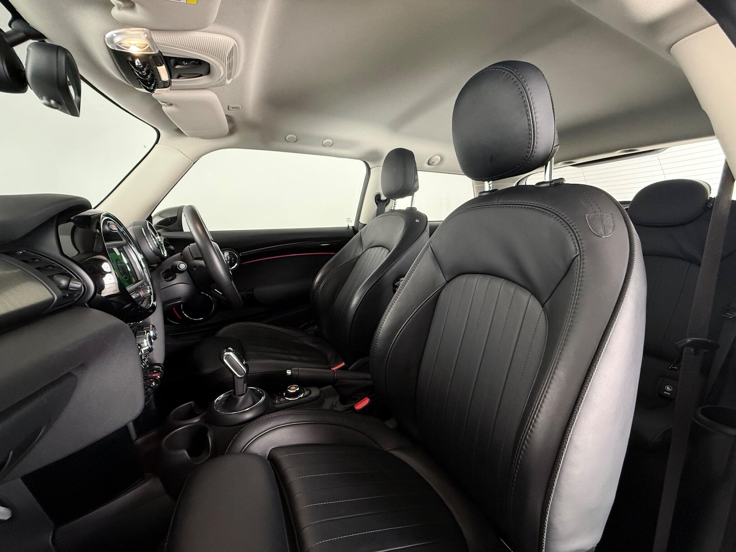 Used MINI Hatch 2018 for sale - 77371866: Photo 12