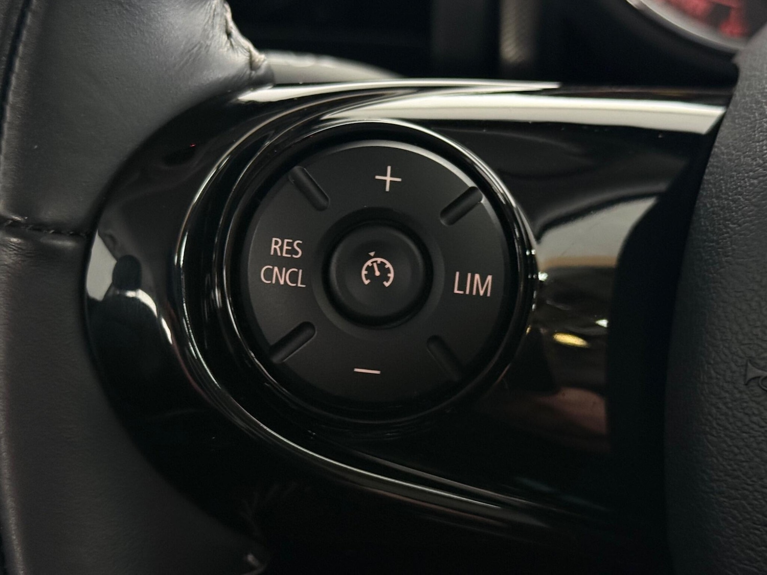 Used MINI Hatch 2018 for sale - 77371866: Photo 18