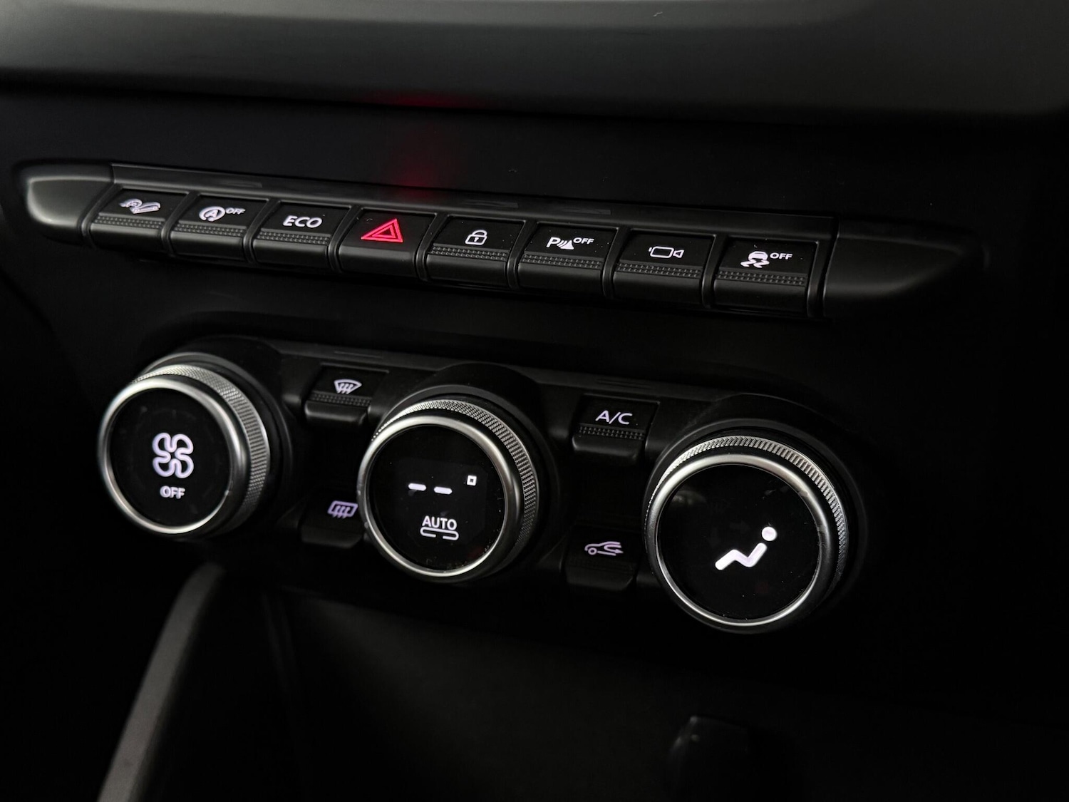 Used Dacia Duster 2018 for sale - 77246797: Photo 25