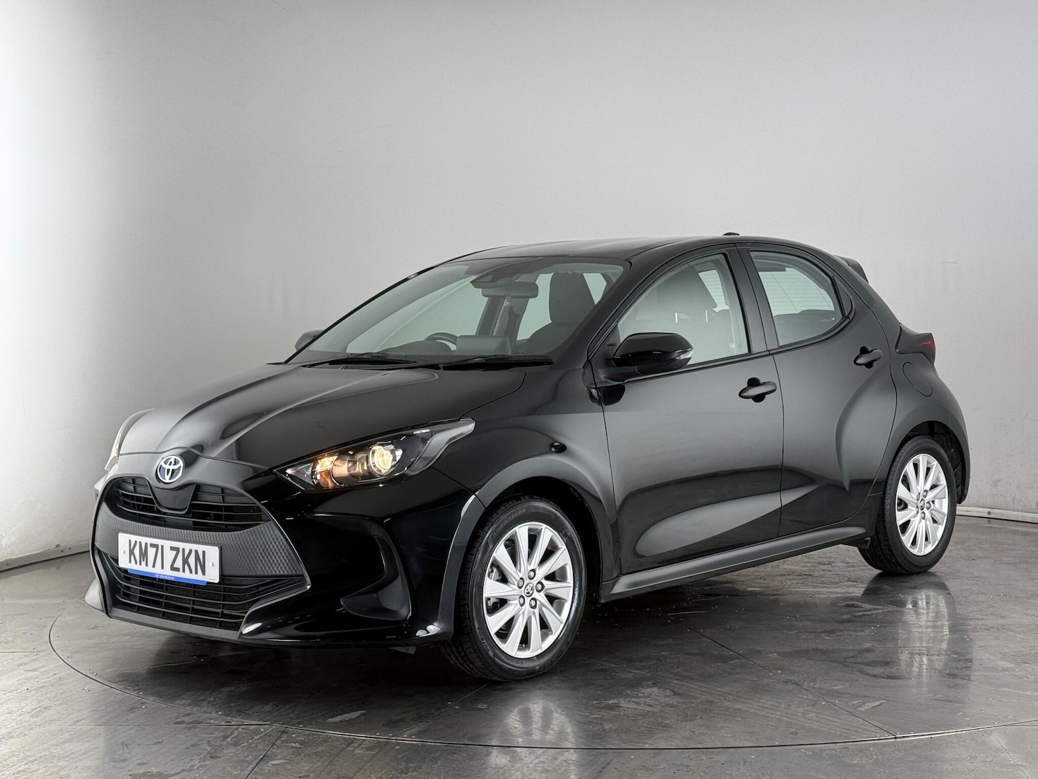 Used Toyota Yaris 2021 for sale - 76466848: Photo 3
