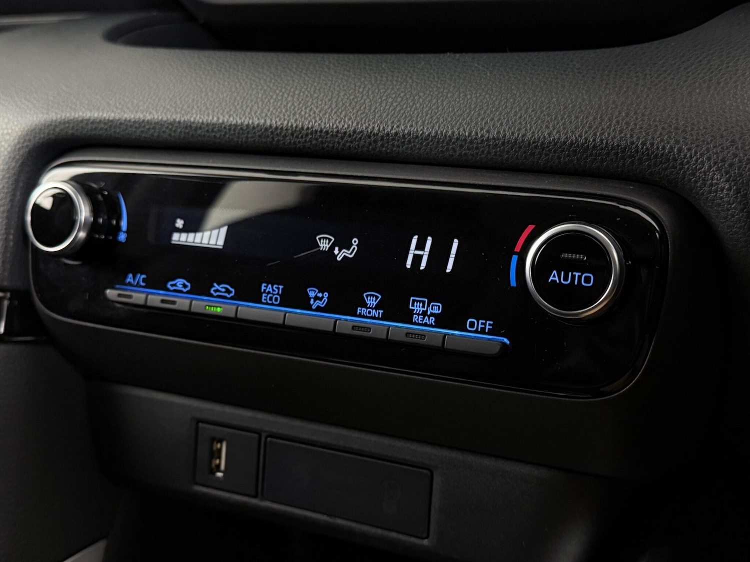 Used Toyota Yaris 2022 for sale - 77246552: Photo 30