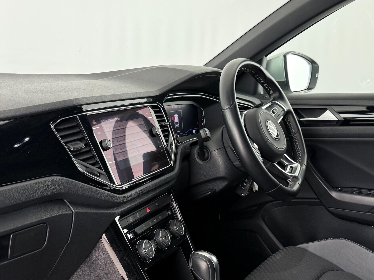 Used Volkswagen T-Roc 2020 for sale - 77243209: Photo 16