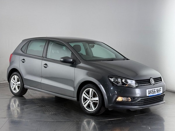 Used Volkswagen Polo 2016 for sale - 76185527: Photo 1