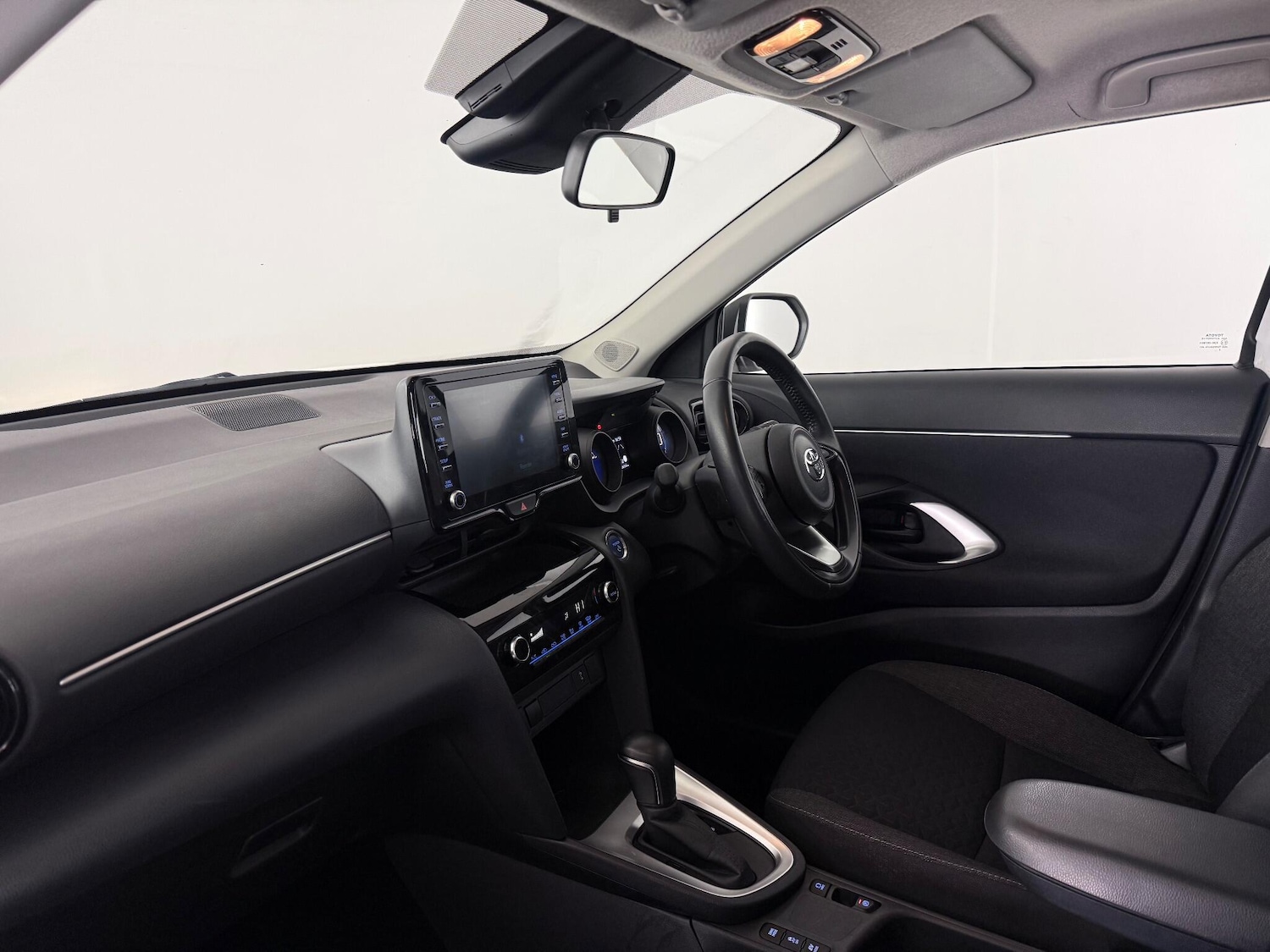 Used Toyota Yaris Cross 2023 for sale - 77221802: Photo 13