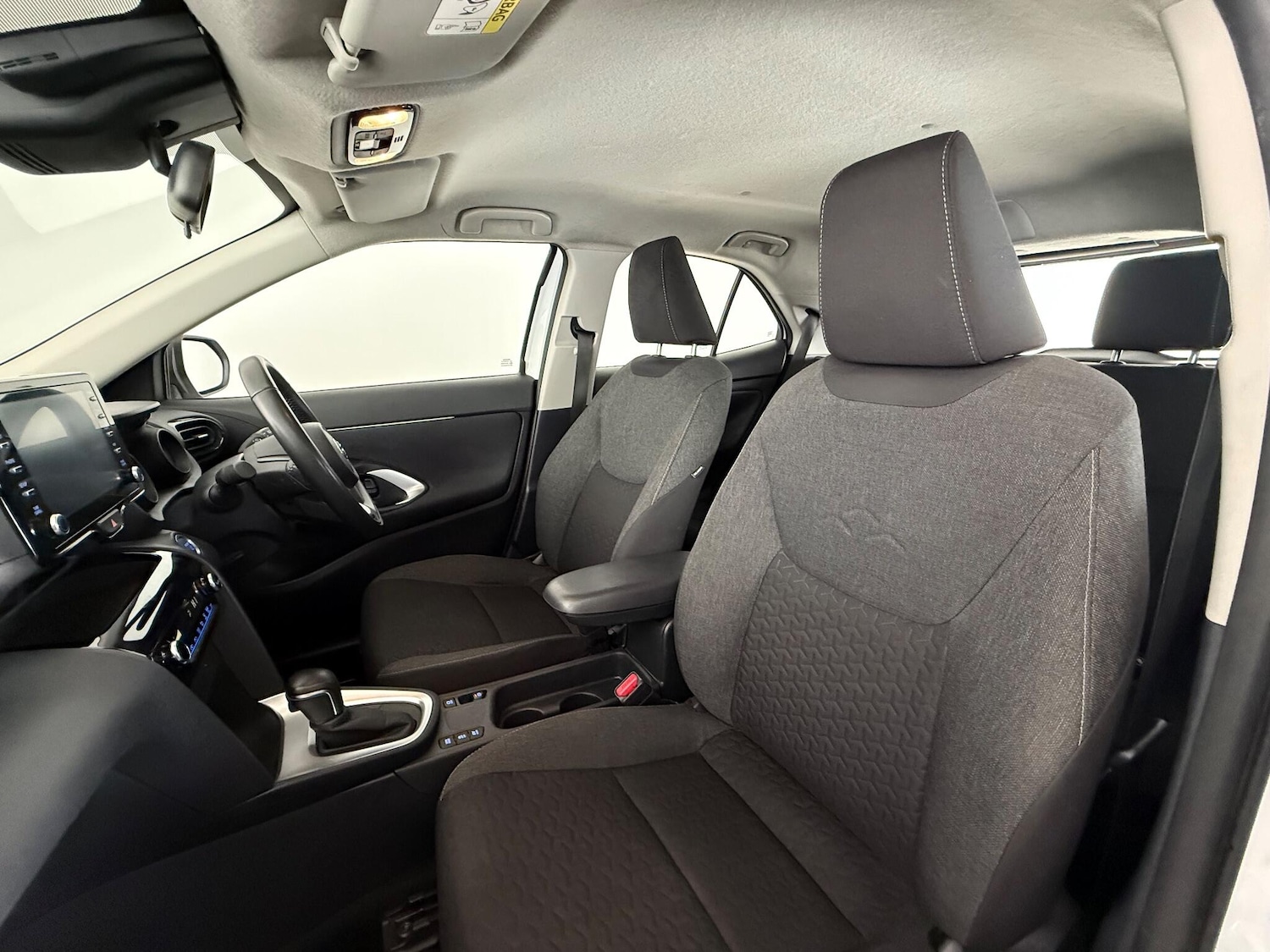 Used Toyota Yaris Cross 2023 for sale - 77221802: Photo 14