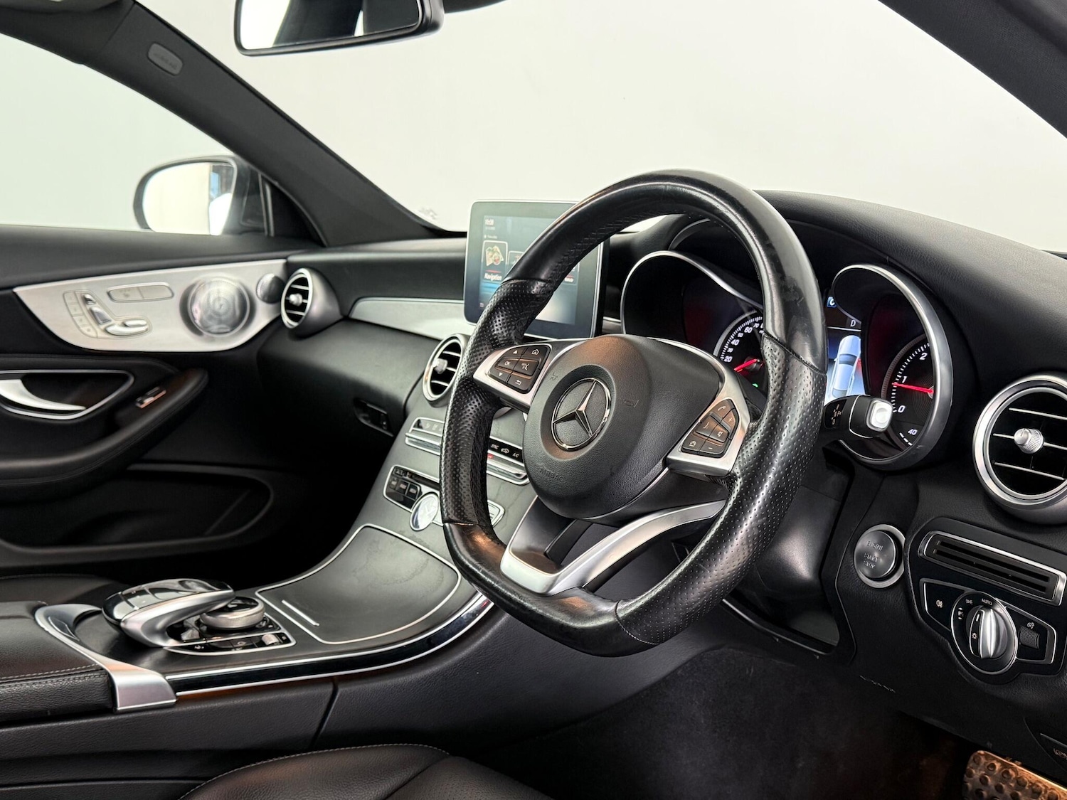 Used Mercedes-Benz C Class 2017 for sale - 78063174: Photo 17