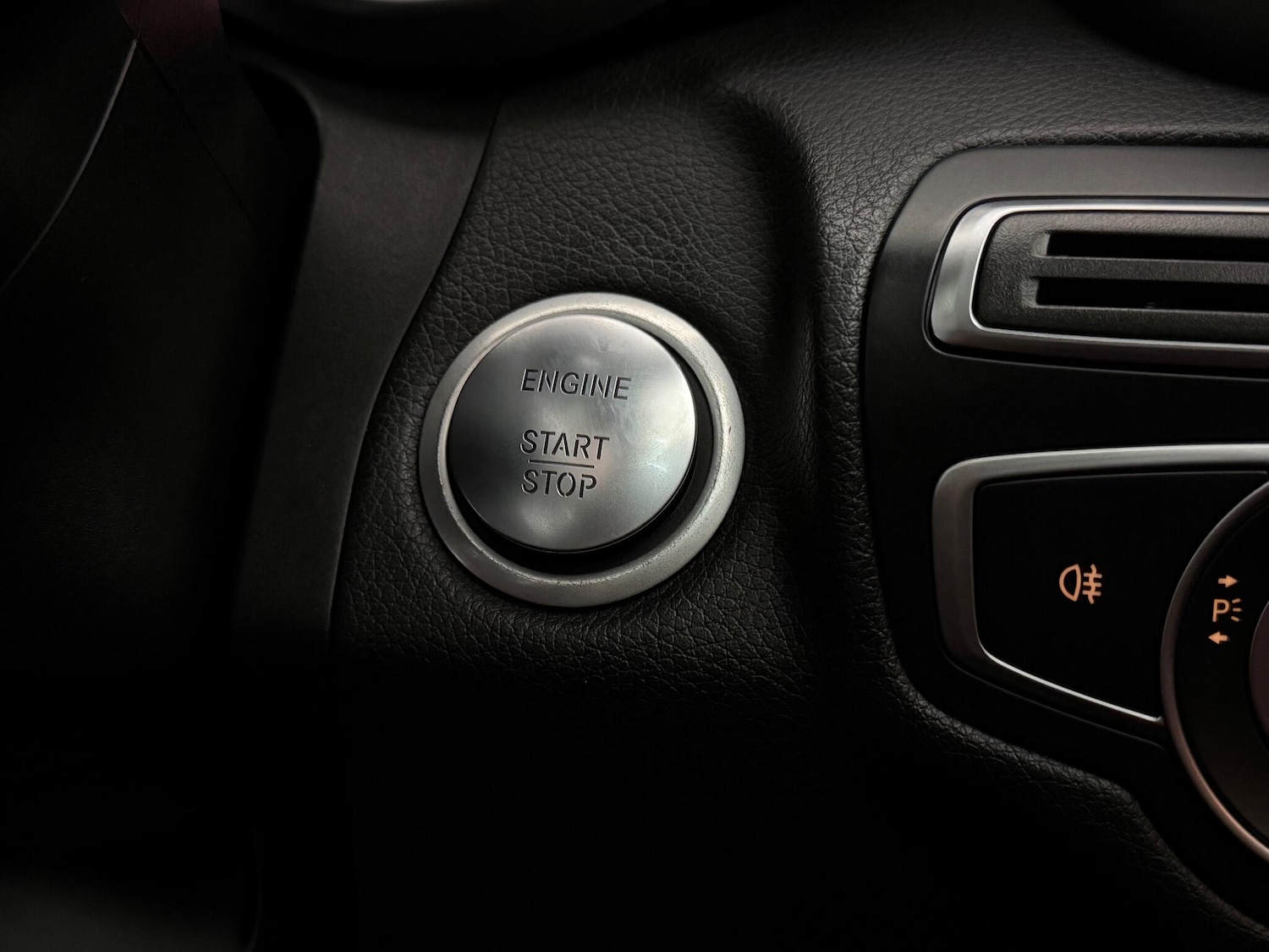 Used Mercedes-Benz C Class 2017 for sale - 78063174: Photo 31