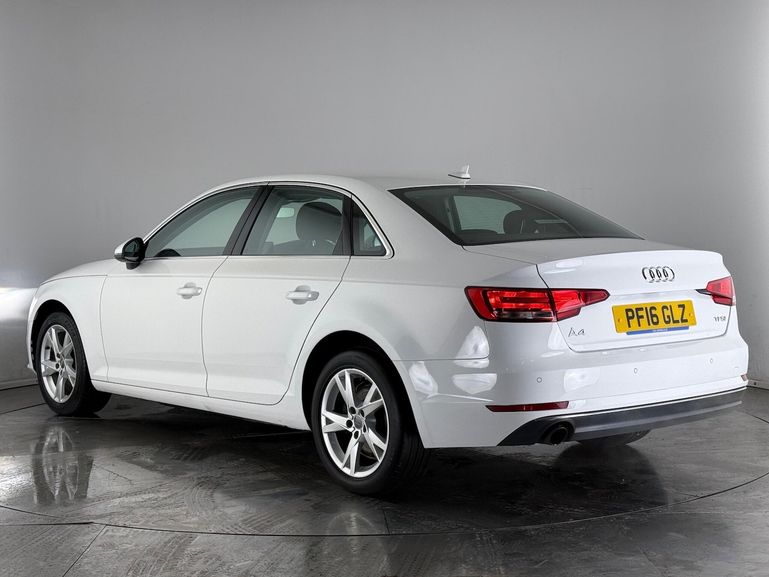 Used Audi A4 2016 for sale - 76913627: Photo 4