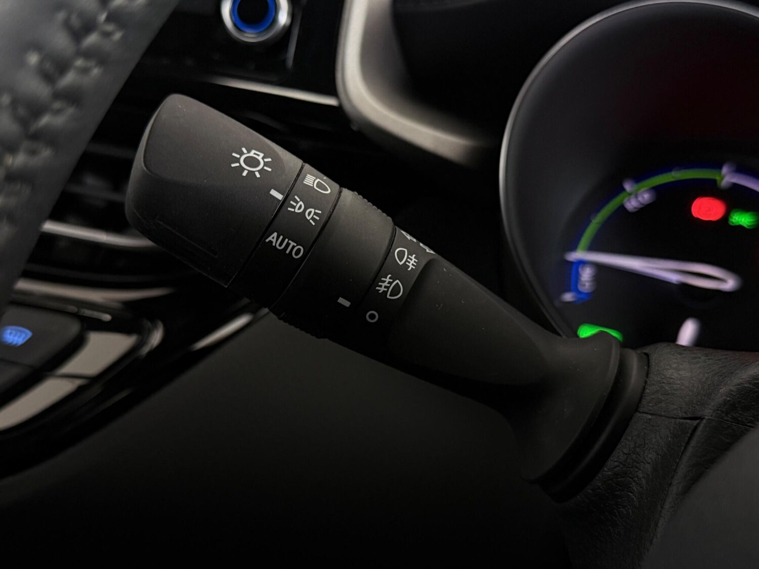 Used Toyota C-HR 2023 for sale - 77940882: Photo 16