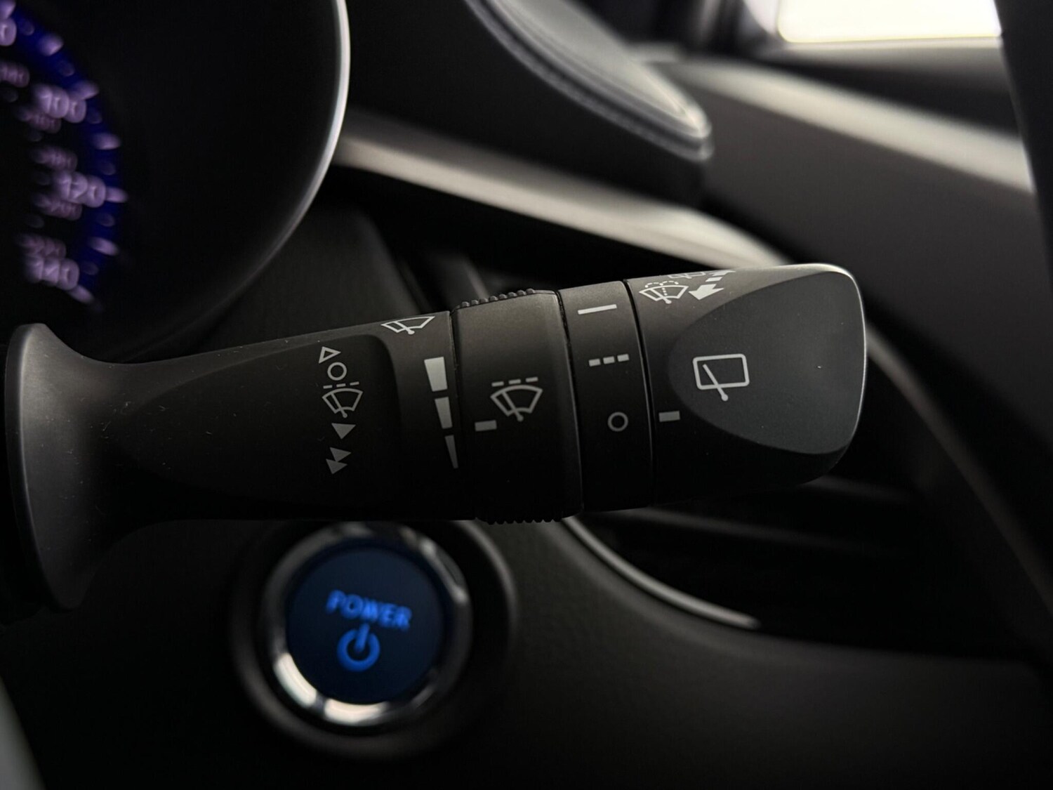 Used Toyota C-HR 2023 for sale - 77940882: Photo 17