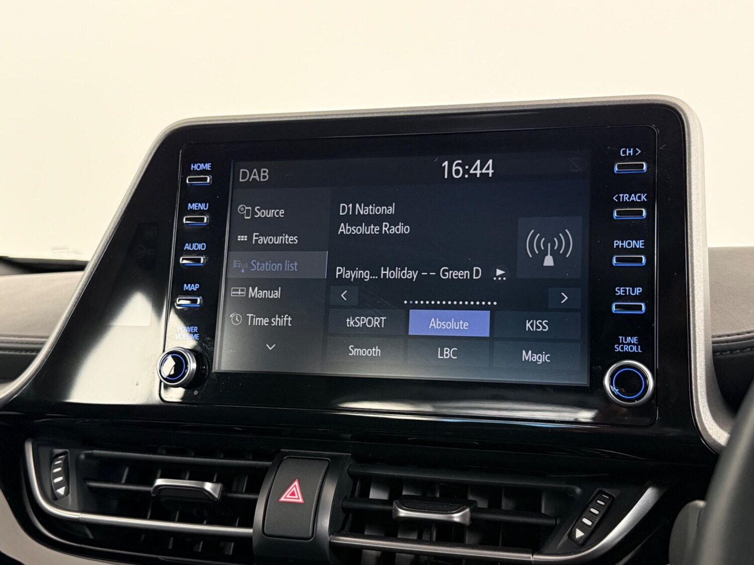 Used Toyota C-HR 2023 for sale - 77940882: Photo 20