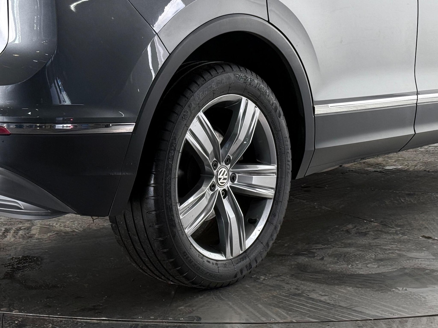 Used Volkswagen Tiguan 2017 for sale - 77247022: Photo 9