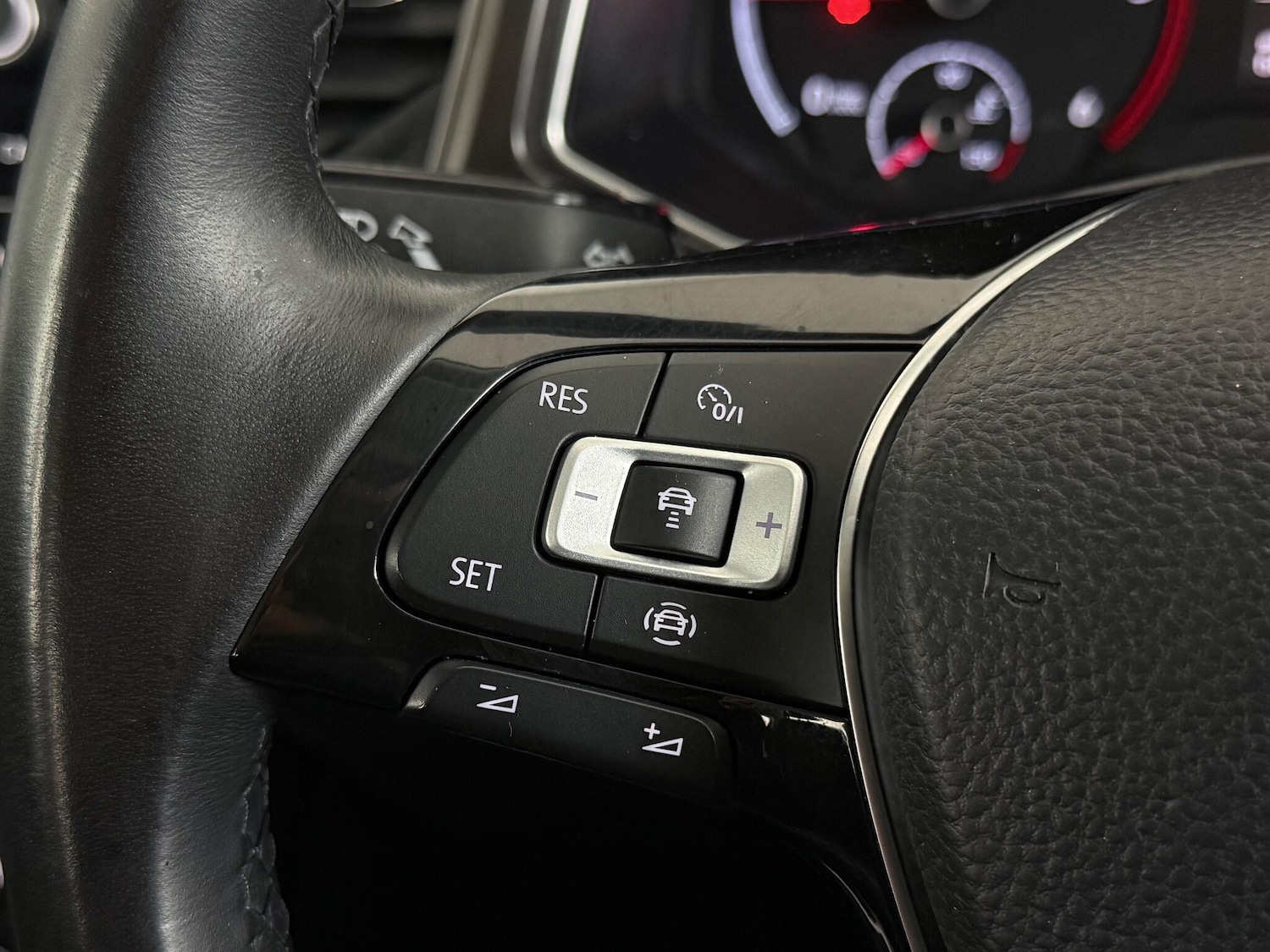 Used Volkswagen T-Roc 2019 for sale - 77183032: Photo 18