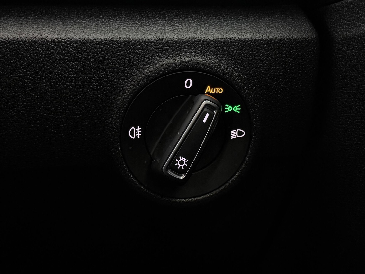 Used Volkswagen T-Roc 2019 for sale - 77183032: Photo 21