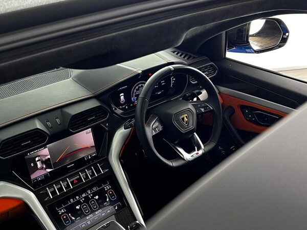 Used Lamborghini Urus 2020 for sale - 74820059: Photo 48