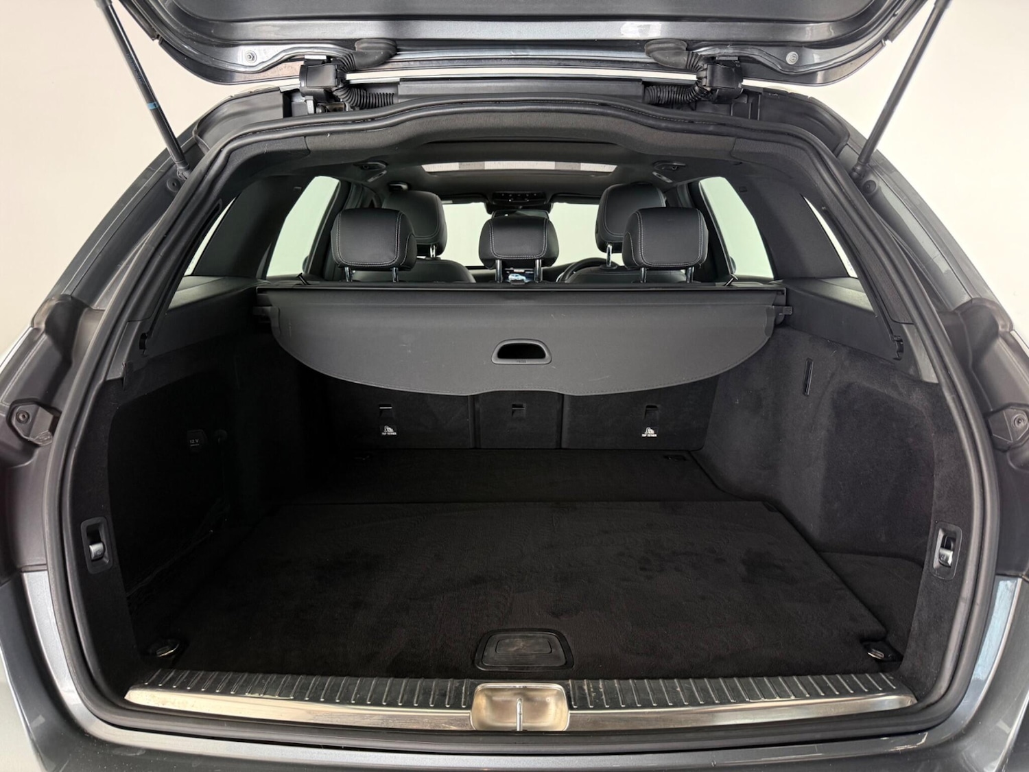 Used Mercedes-Benz C Class 2017 for sale - 77469432: Photo 10