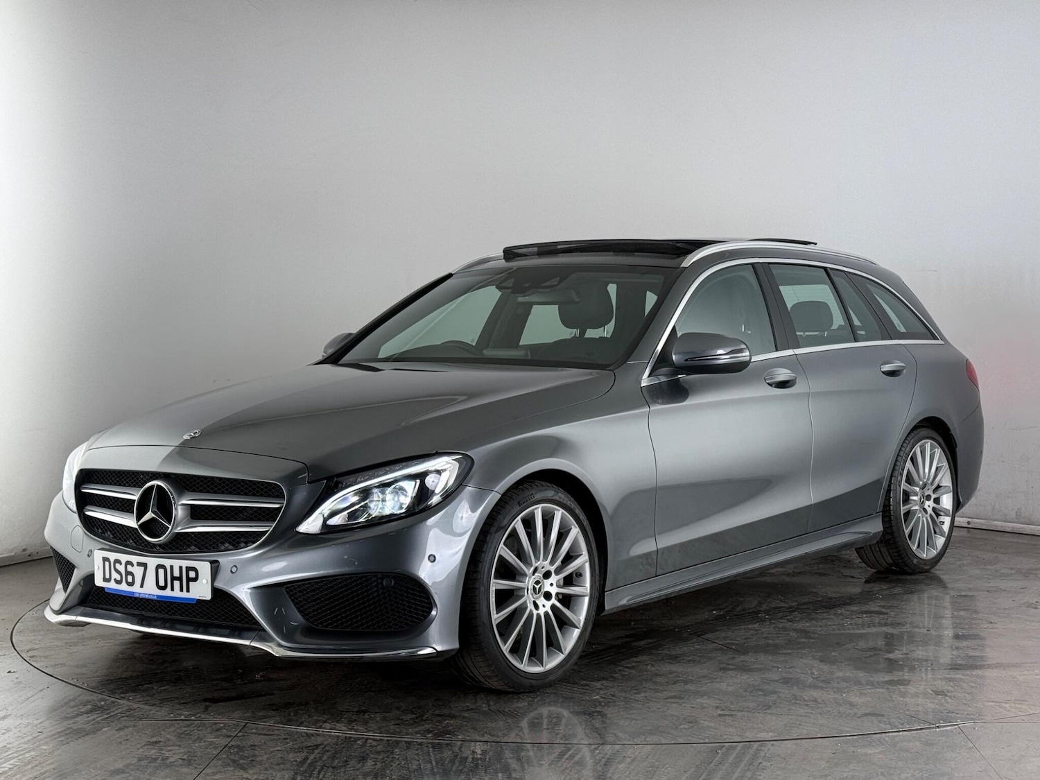 Used Mercedes-Benz C Class 2017 for sale - 77469432: Photo 3