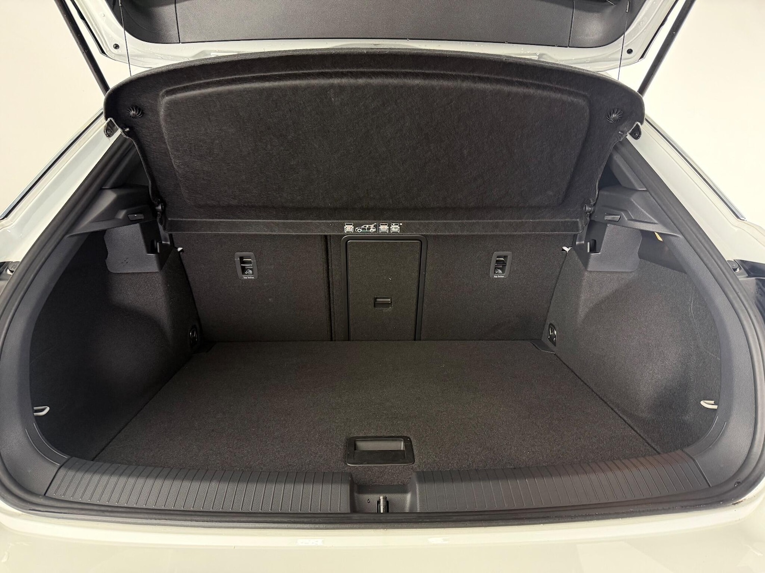 Used Volkswagen T-Roc 2020 for sale - 76467230: Photo 12